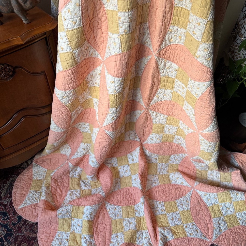 Antique Quilt in Peach and Yellow - Picture 4 of 12